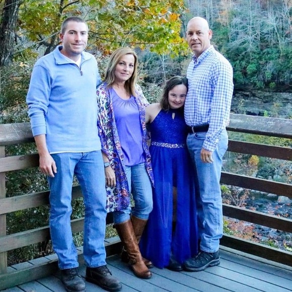 Meet your Posher, Jamie - Picture 2 of 6